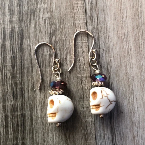 Small Howlite Skull & Crystal Earrings - Picture 6 of 9